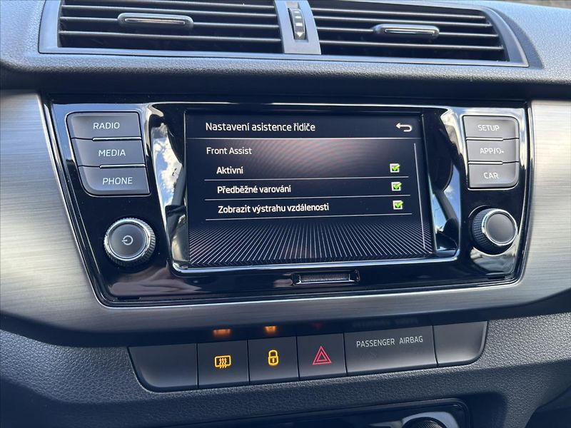 Škoda Fabia 1,0 TSi Style FULL LED CARPLAY - fotka 20 z 39