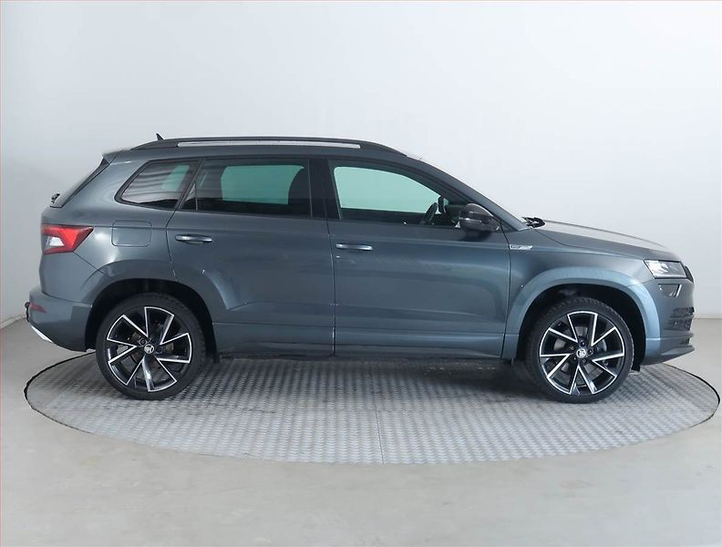 Škoda Karoq (2021) Sportline 1.5 TSI - fotka 6 z 23