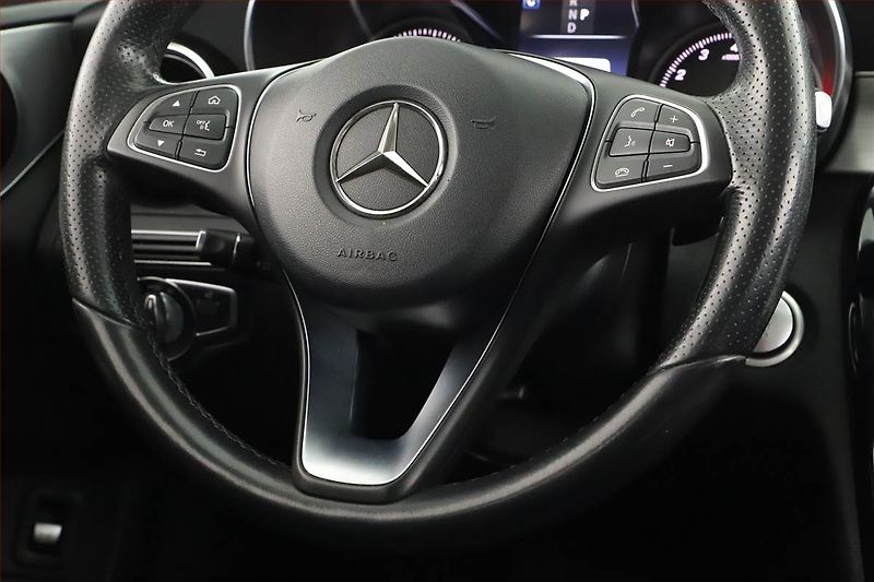 Mercedes-Benz Třídy C (2017) C 200 4MATIC, 4X4, Automat - fotka 19 z 21