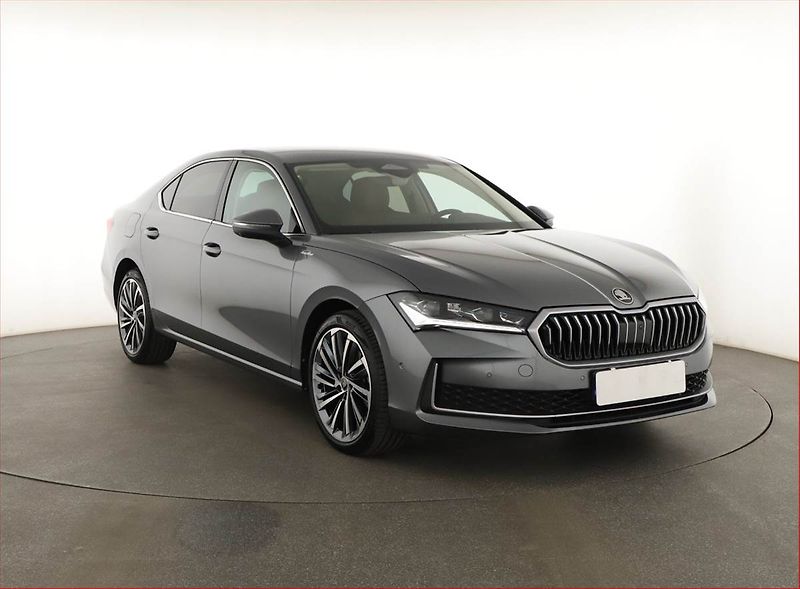 Škoda Superb (2025) 2.0 TDI, LAURIN & KLEMENT - fotka 1 z 22