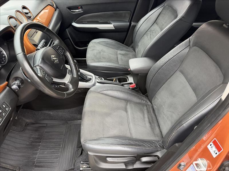 Suzuki Vitara 1,6 4x4 AUTOMAT - fotka 12 z 30