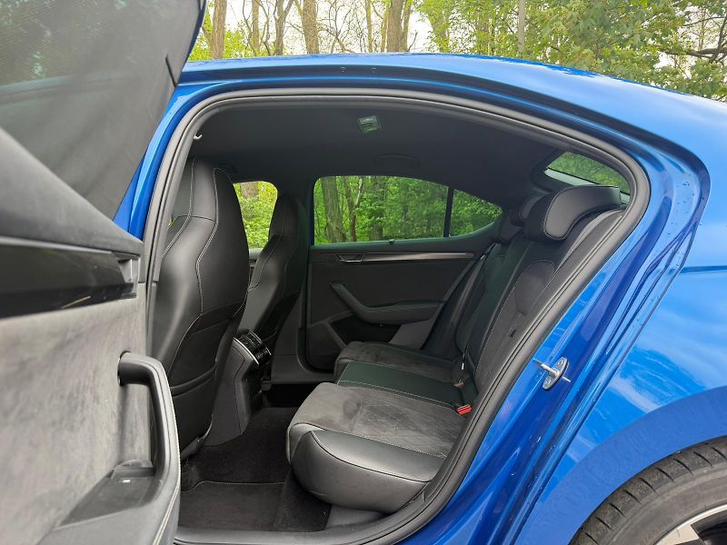 Škoda Superb (2023) SportL 2.0TSI/206kW 4x4, webas - fotka 24 z 30
