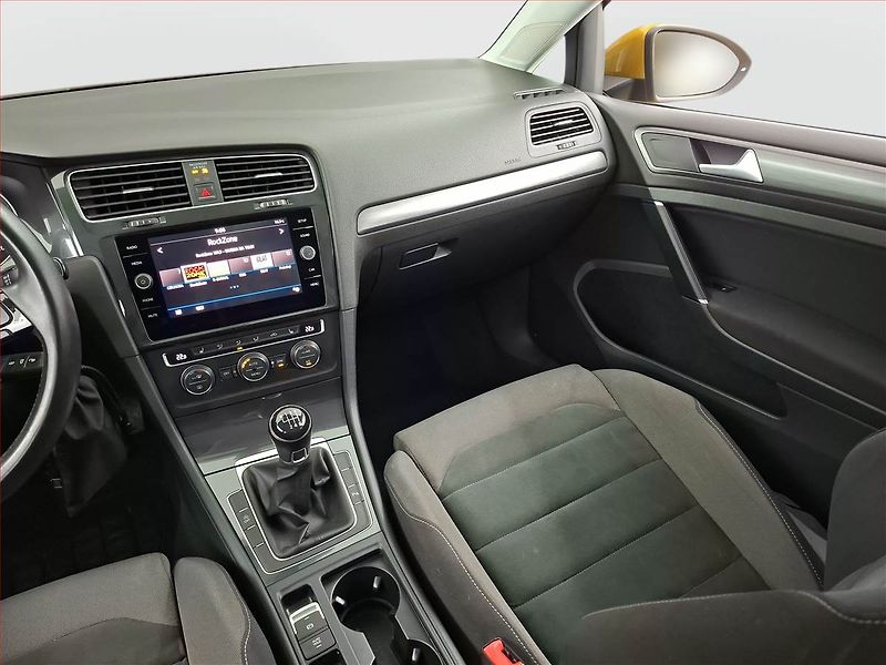 Volkswagen Golf (2018) 1.0 TSI, Tempomat - fotka 8 z 19