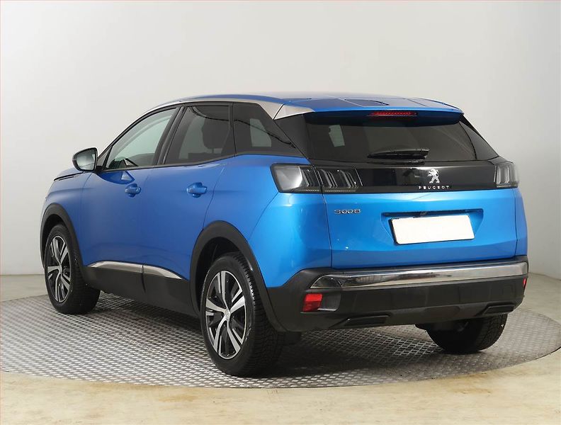 Peugeot 3008 (2022) Allure Pack 1.2 PureTech - fotka 4 z 22
