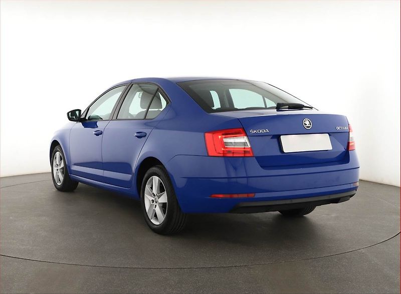 Škoda Octavia (2018) 1.6 TDI, Tempomat - fotka 4 z 12