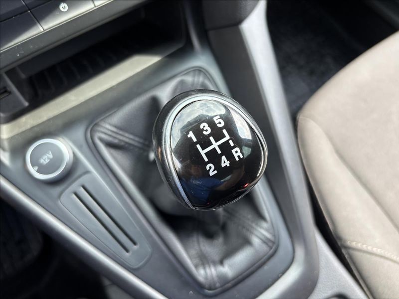 Ford Focus 1,6 Trend 1.6 Duratec Ti-VCT - fotka 29 z 33
