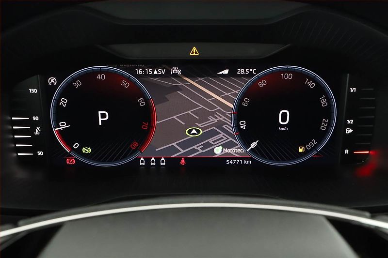 Škoda Karoq (2023) Sportline 1.5 TSI - fotka 8 z 21