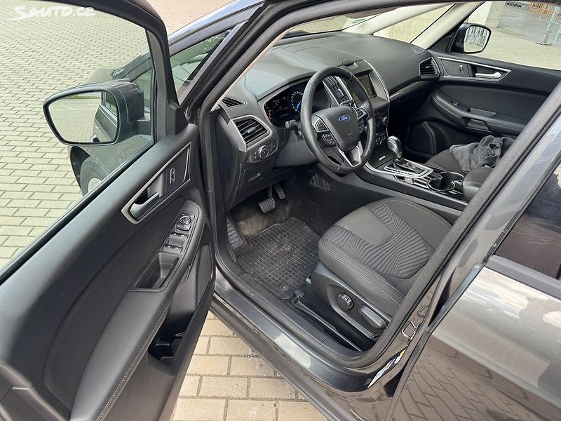 Ford S-MAX (2016) 2.0TDCi, 132kw Automat - fotka 13 z 19