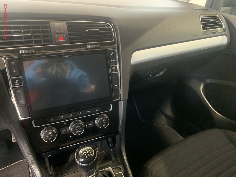 Volkswagen Golf (2014) 1.4 TSi, CUP, park.čidla - fotka 14 z 23