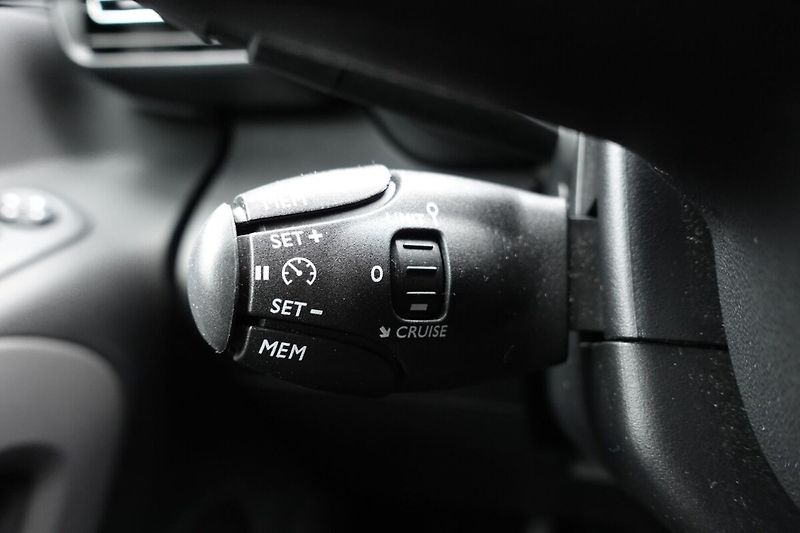 Toyota ProAce City Verso 1.5 D4-D 130 - 6 MT Long 5D Fa - fotka 28 z 32