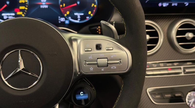 Mercedes-Benz Třídy C 63S AMG V8 Cab Final Edition - fotka 25 z 34