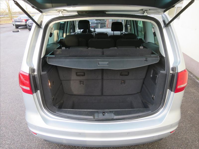 Volkswagen Sharan 1,4  TSI - fotka 15 z 19