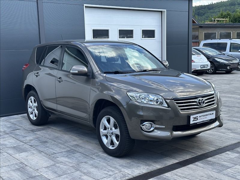 Toyota RAV4 2,0 158PS  Life A/T 4x4 - fotka 5 z 51