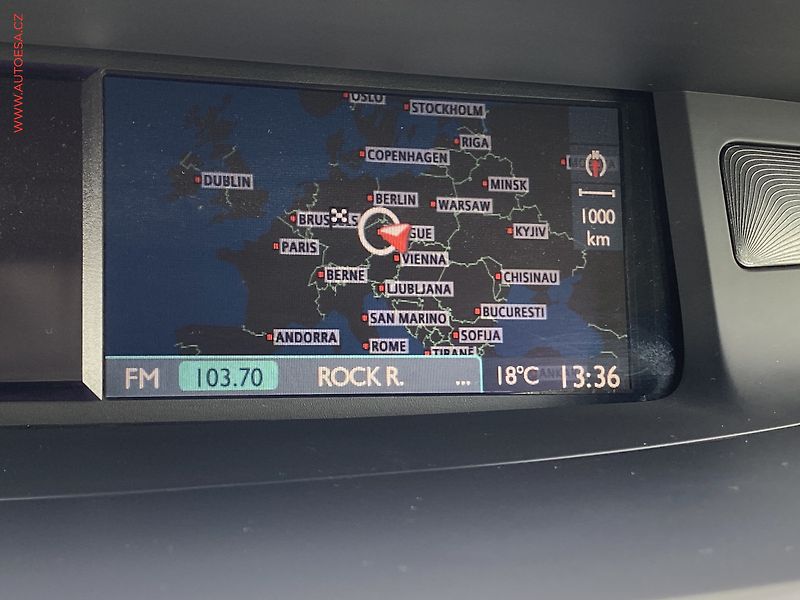 Renault Espace (2010) 2.0dCi, Navi, panorama - fotka 18 z 20