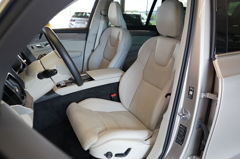 Volvo XC90 T8 PLUS Bright, Vzduch, 360° - fotka 19 z 50