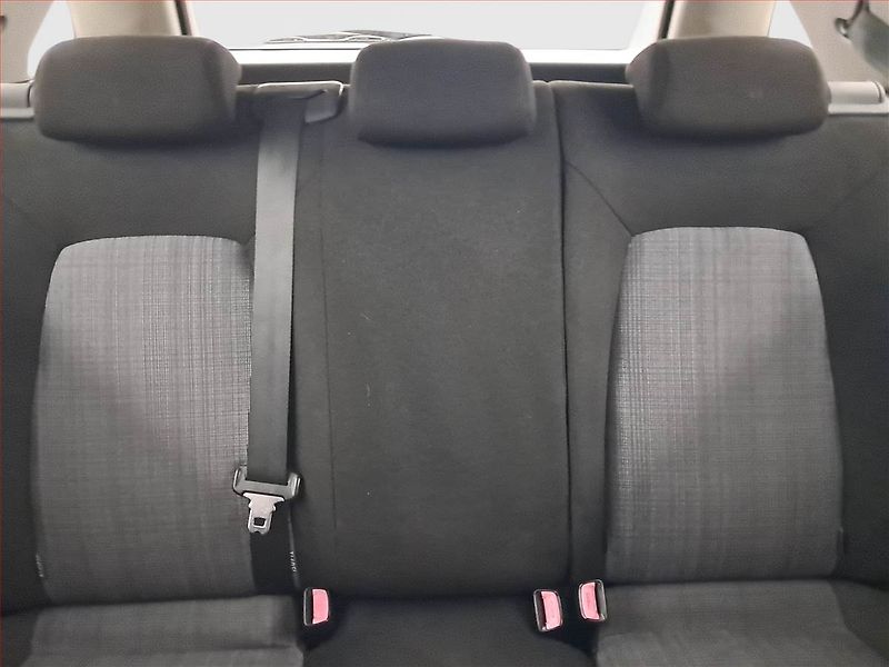 Kia Ceed (2010) 1.4 CVVT - fotka 10 z 16