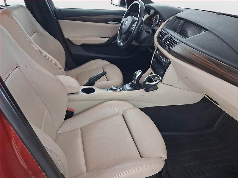 BMW X1 (2012) M Sport xDrive20d, 4X4 - fotka 9 z 24