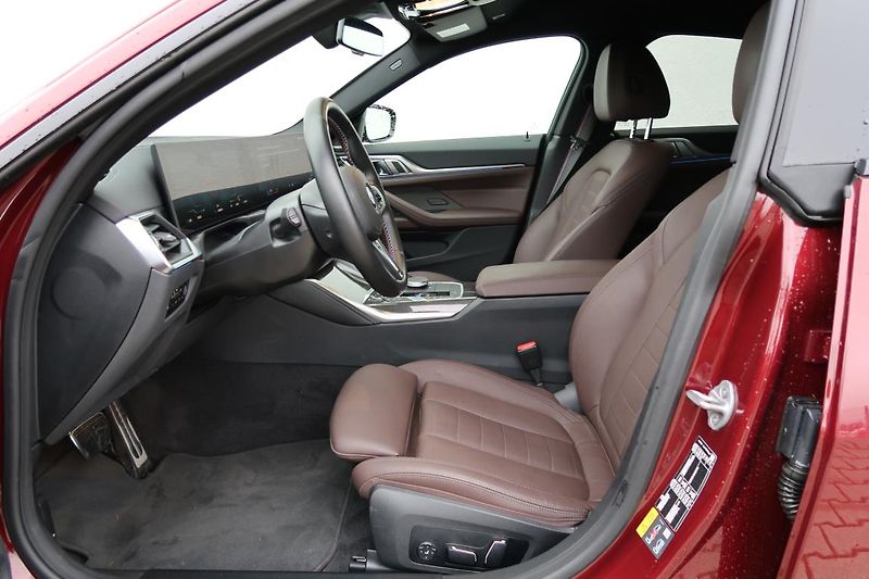 BMW i4 M50 xDrive - fotka 2 z 15