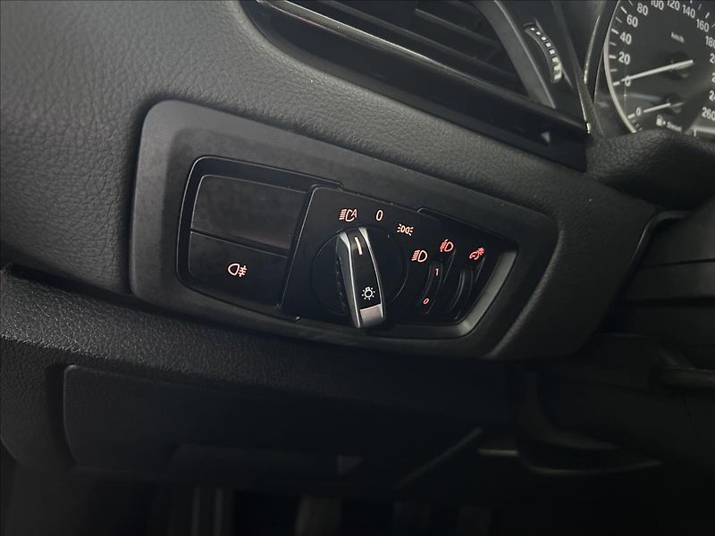 BMW Řada 2 2,0   218d,ActiveTourer,2.MAJ - fotka 13 z 34