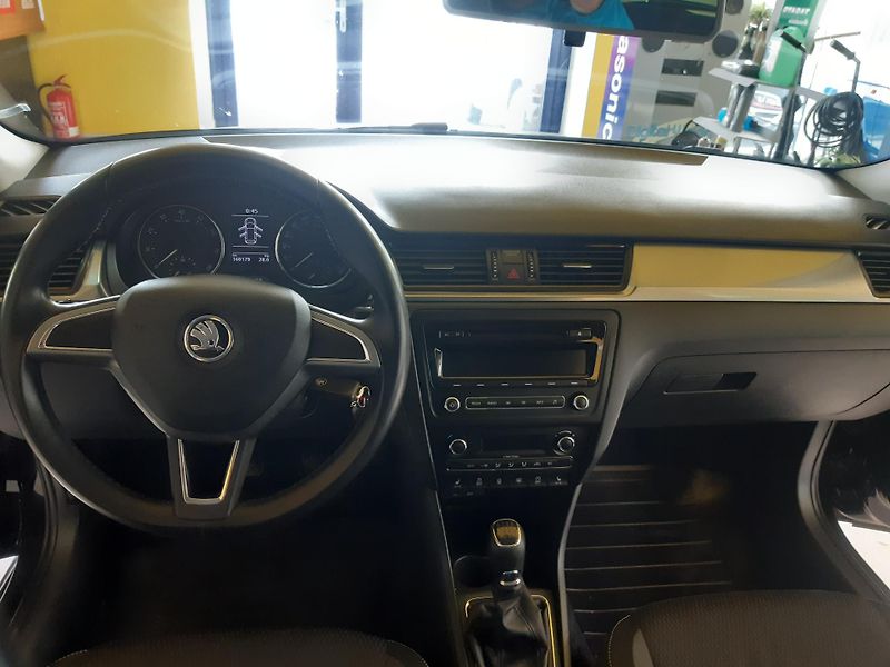 Škoda Rapid 1.2 TSI DIGIKLIMA TAŽNÉ        - fotka 9 z 21