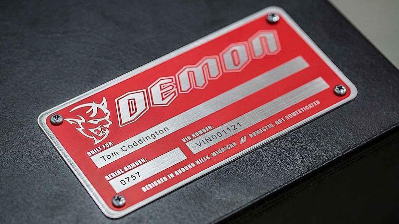 Teaser na Dodge Challenger SRT Demon.
