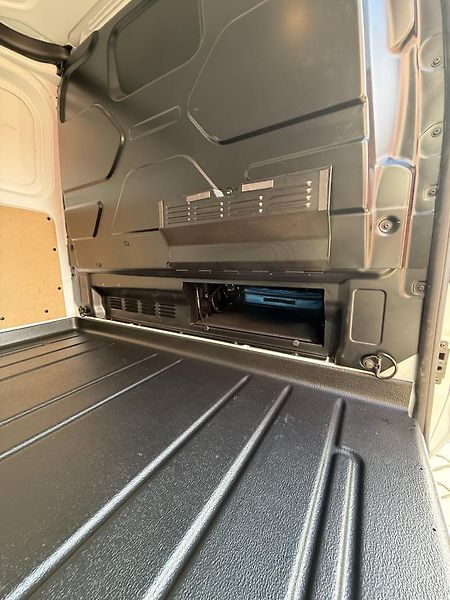 Ford Transit Custom (2022) 2,0-TEMPOMAT-SENZORY-TAŽNÉ  - fotka 41 z 48