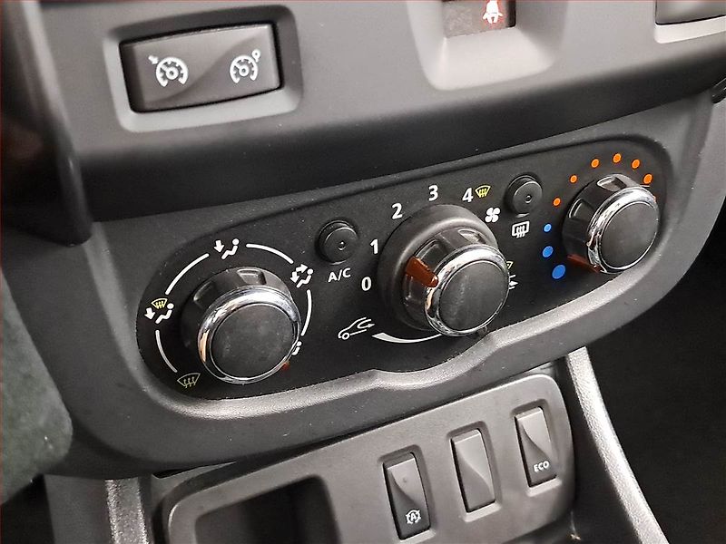 Dacia Duster (2016) 1.6 SCe, ČR,1.maj, Serv.kniha - fotka 16 z 17