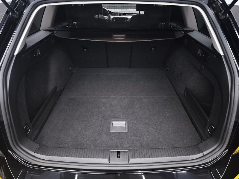 Volkswagen Passat Variant (2022) 2.0TDI 1. Majitel, DSG - fotka 24 z 35
