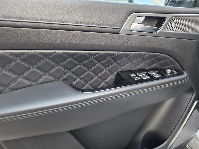 SsangYong Rexton 2.2-4x4-TAŽNÉ 3t-AUTOMAT - fotka 27 z 34