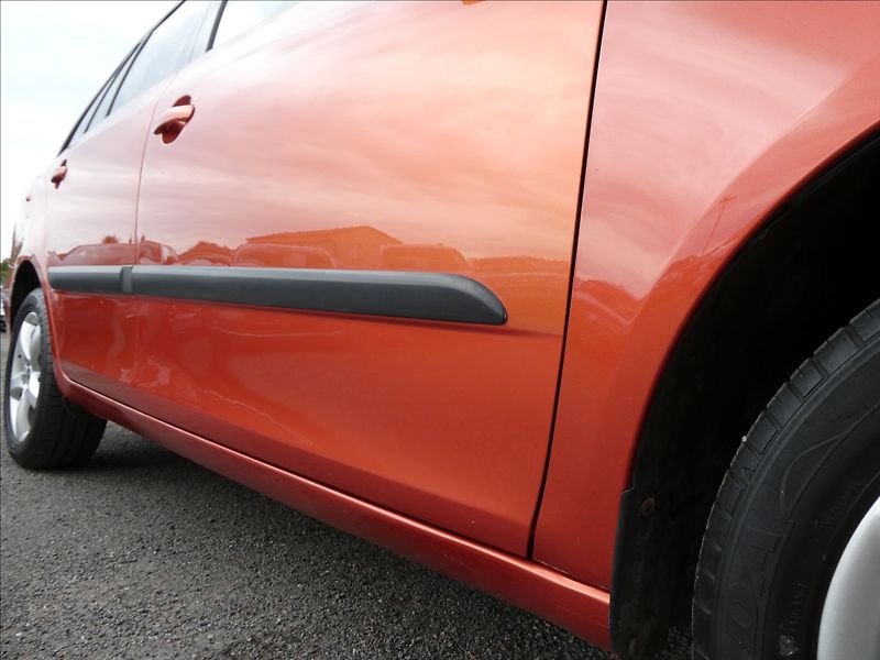Škoda Fabia 1,4 i16V 1.MAJITEL,závěs,2xkol - fotka 14 z 48