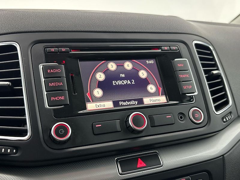 Volkswagen Sharan 7míst - fotka 12 z 26