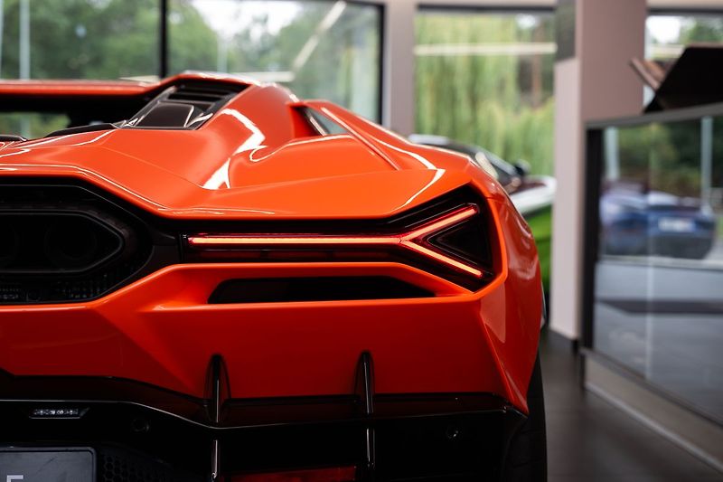 Lamborghini Revuelto NOVITEC Výfuk/Arancio Apodis/L - fotka 21 z 23