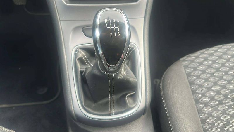 Opel Astra K 5DR Enjoy B16DTE 81kW MT6/00 - fotka 15 z 22