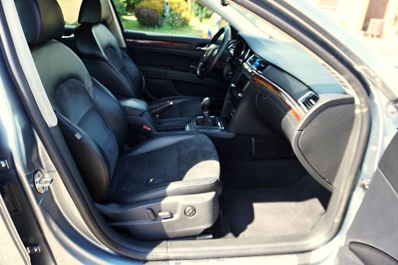 Škoda Superb (2008) ELEGANCE 2,0 TDI 125 kW - fotka 18 z 45