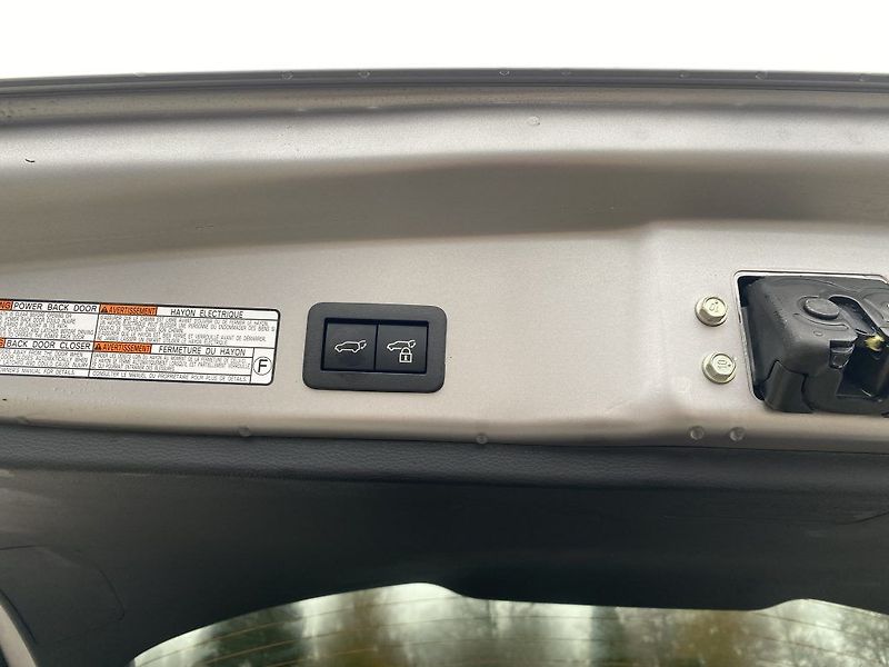 Toyota Corolla Cross 1,8 Hybrid MC25 Style - fotka 9 z 25