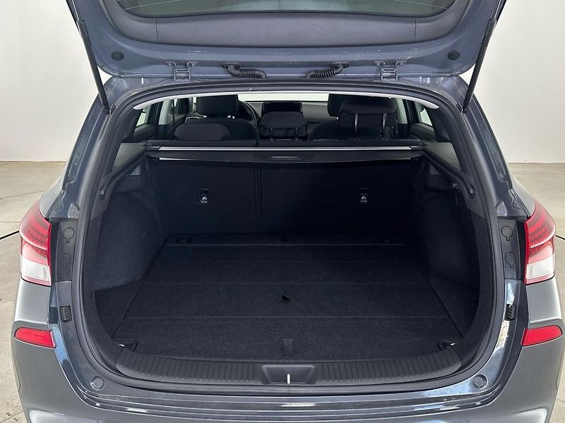 Hyundai i30 Smart DCT - fotka 10 z 27