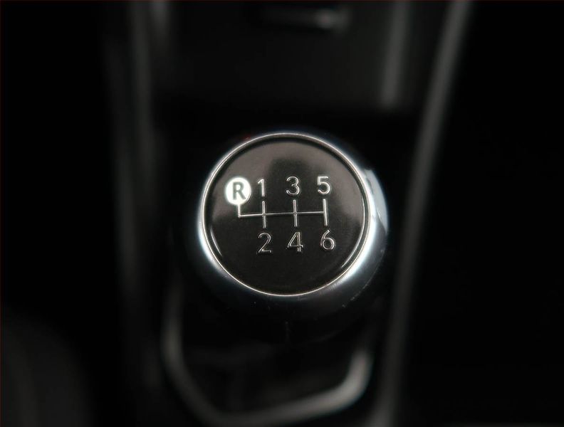 Toyota Corolla (2016) Lounge 1.6 Valvematic, ČR - fotka 13 z 15