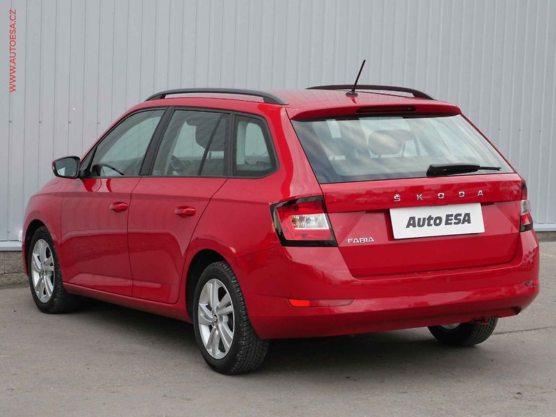 Škoda Fabia (2021) 1.0TSi, ČR, Ambition, AC - fotka 6 z 21