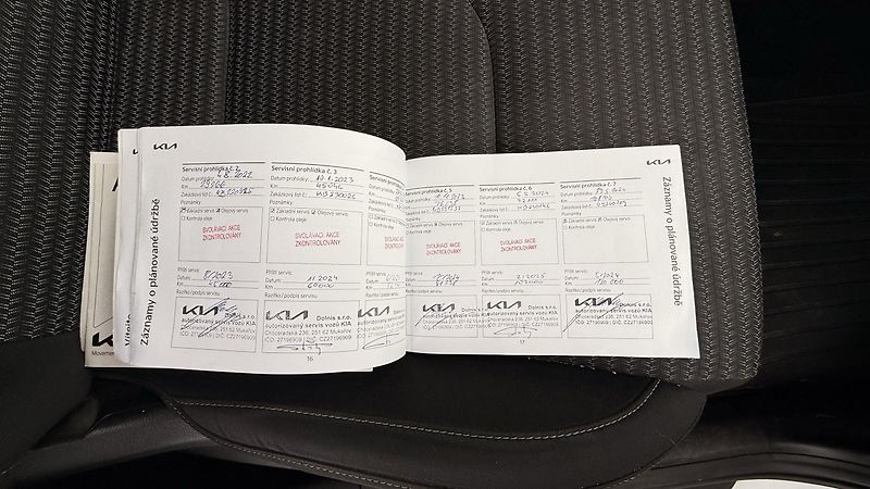 Kia Ceed (2022) 1.5 T-GDI,ČR,SERVIS,1 MAJITEL - fotka 4 z 15