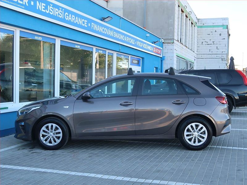 Kia Ceed (2021) Fresh 1.0 T-GDI, ČR,1.maj - fotka 3 z 17