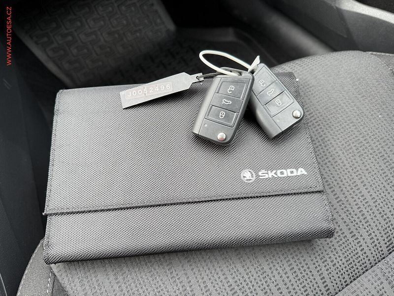 Škoda Octavia (2017) 1.8TSi 4x4, 2.maj,ČR, Style - fotka 19 z 19