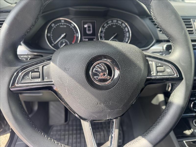 Škoda Superb 2,0 TDI, Automat - fotka 12 z 21
