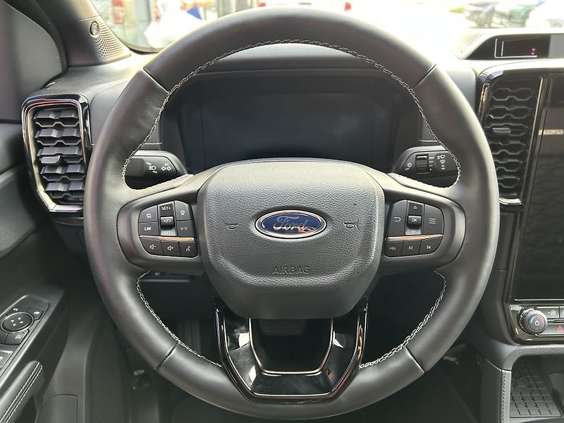 Ford Ranger 3.0 EcoBlue V6 176 kW PLATINUM - fotka 19 z 32