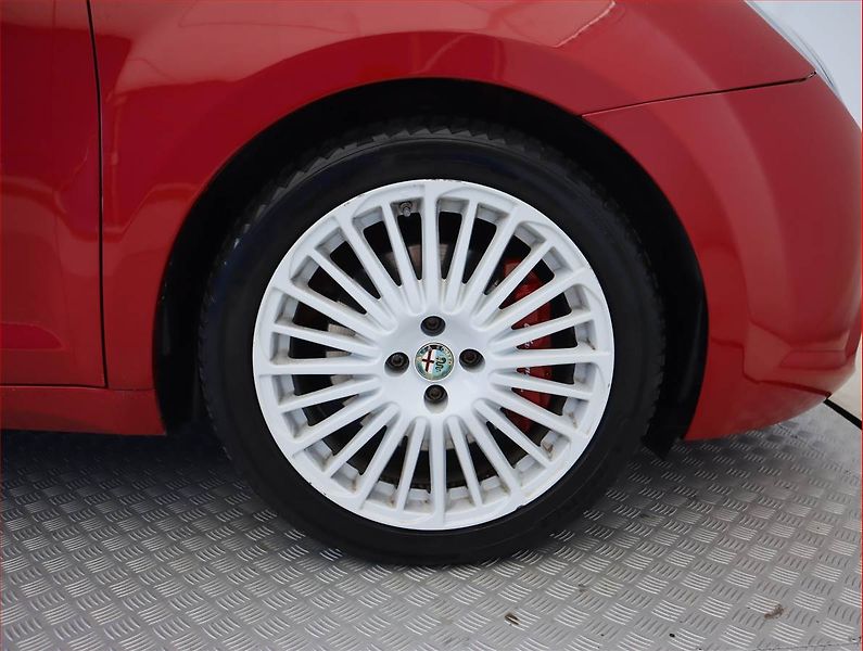 Alfa Romeo MiTo (2016) 1.4 TB MultiAir, Automat - fotka 15 z 18