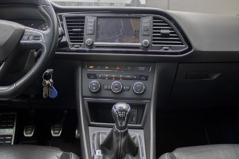 Seat Leon - fotka 37 z 39