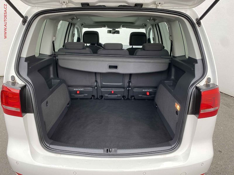 Volkswagen Touran (2013) 1.2 TSi, Life, bixen, navi, - fotka 7 z 20