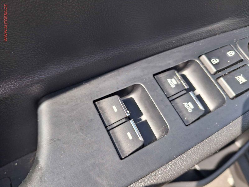 Hyundai Tucson (2019) 1.6 GDi 2WD, LED, navi - fotka 15 z 19