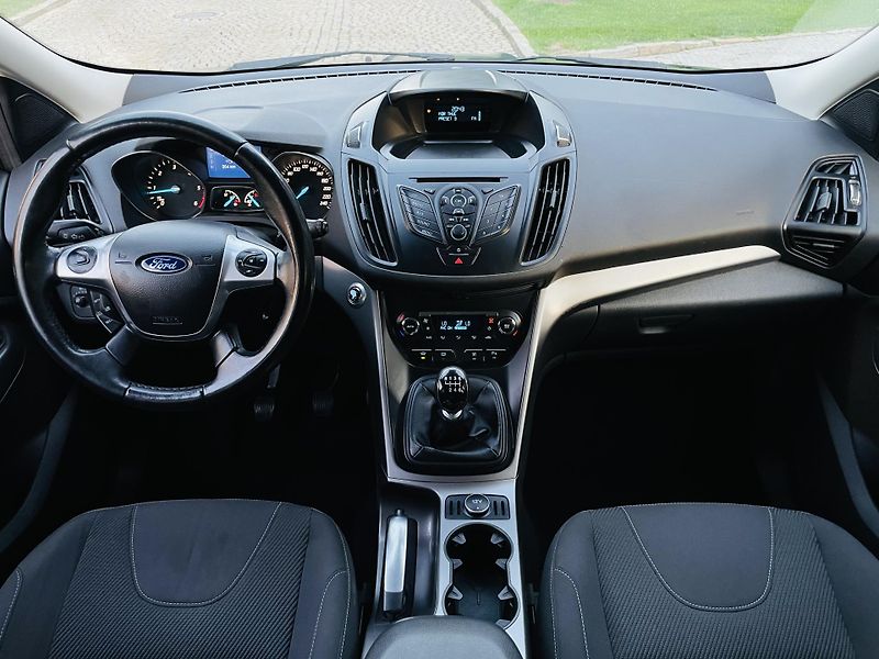 Ford Kuga 2.0TDCi MANUÁL SERVISKA TAŽNÉ  - fotka 25 z 51