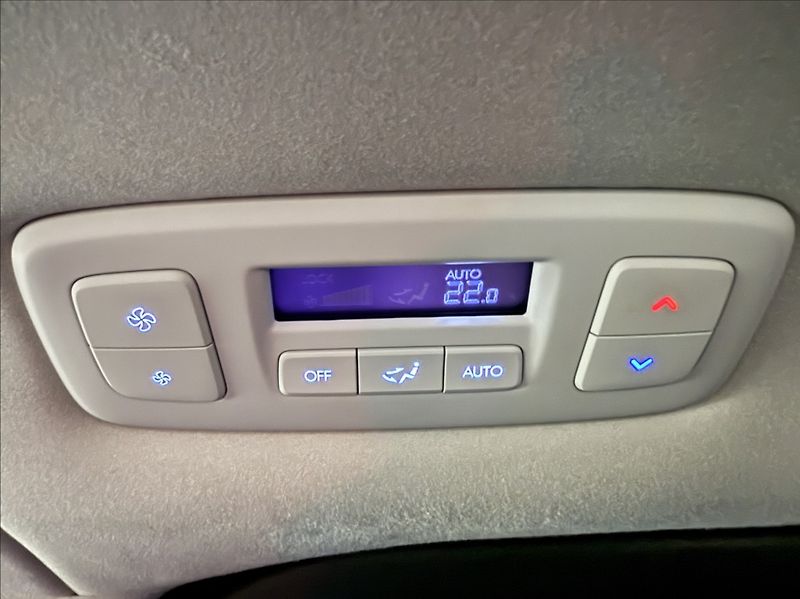 Hyundai Staria 2,2 CRDI PREMIUM LUXURY PANO - fotka 14 z 24