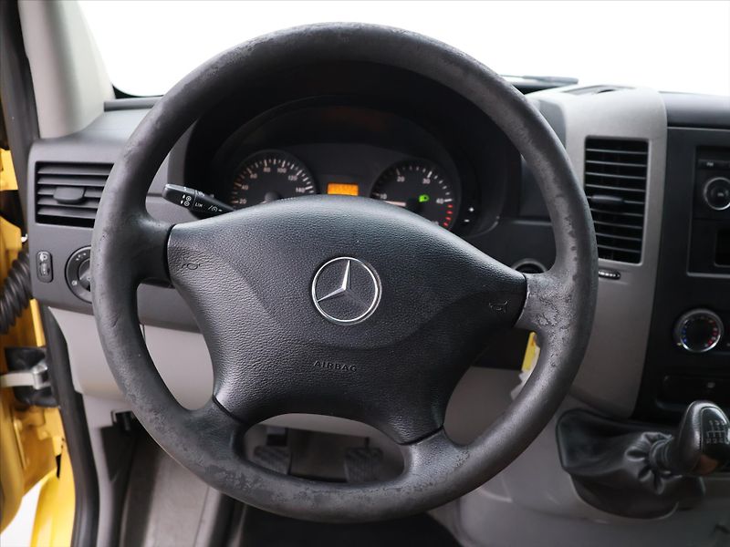 Mercedes-Benz Sprinter 2,1 210 CDI 70kW CZ - fotka 16 z 32